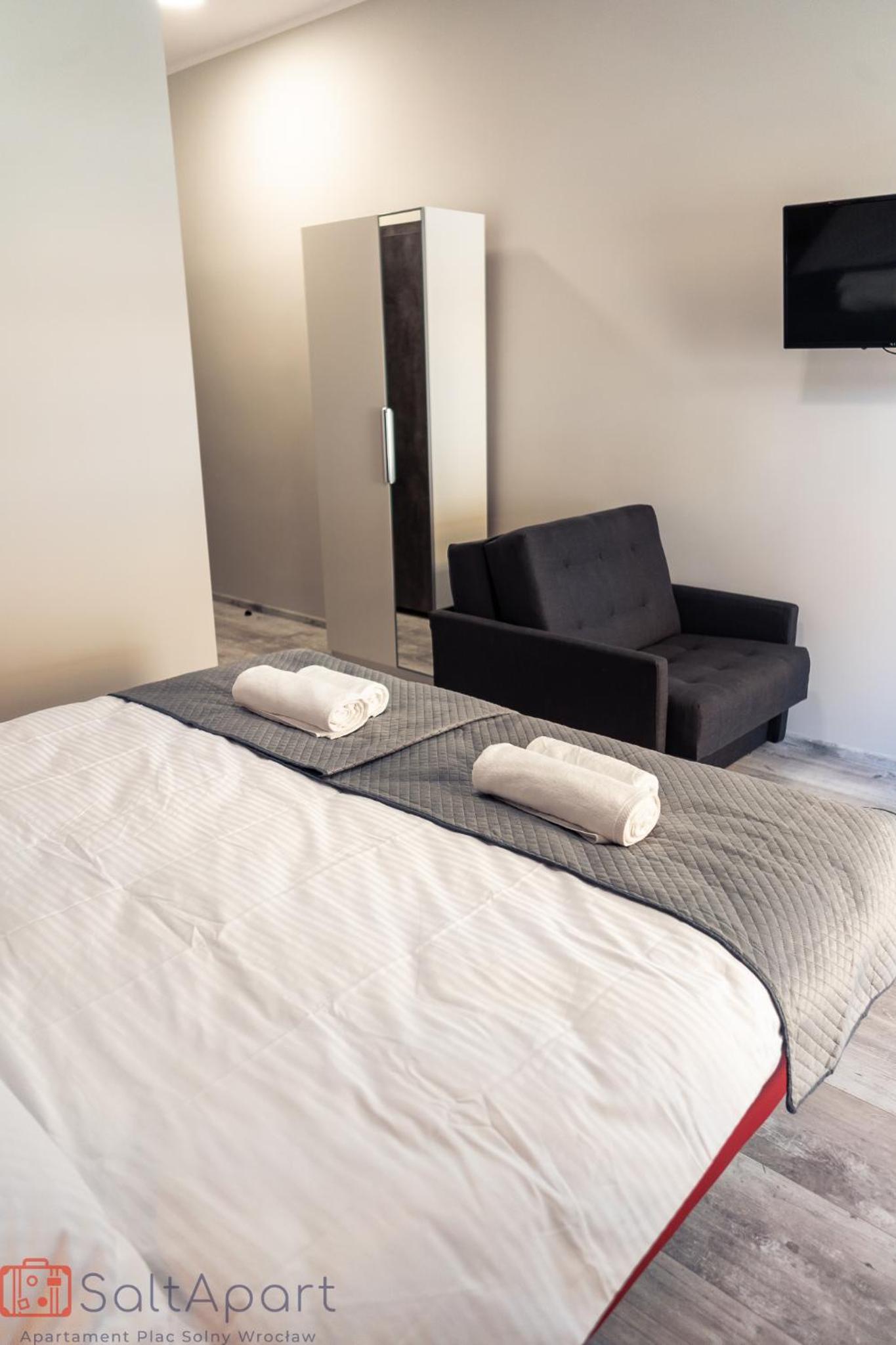 Double Room with Private Bathroom - Photo 20