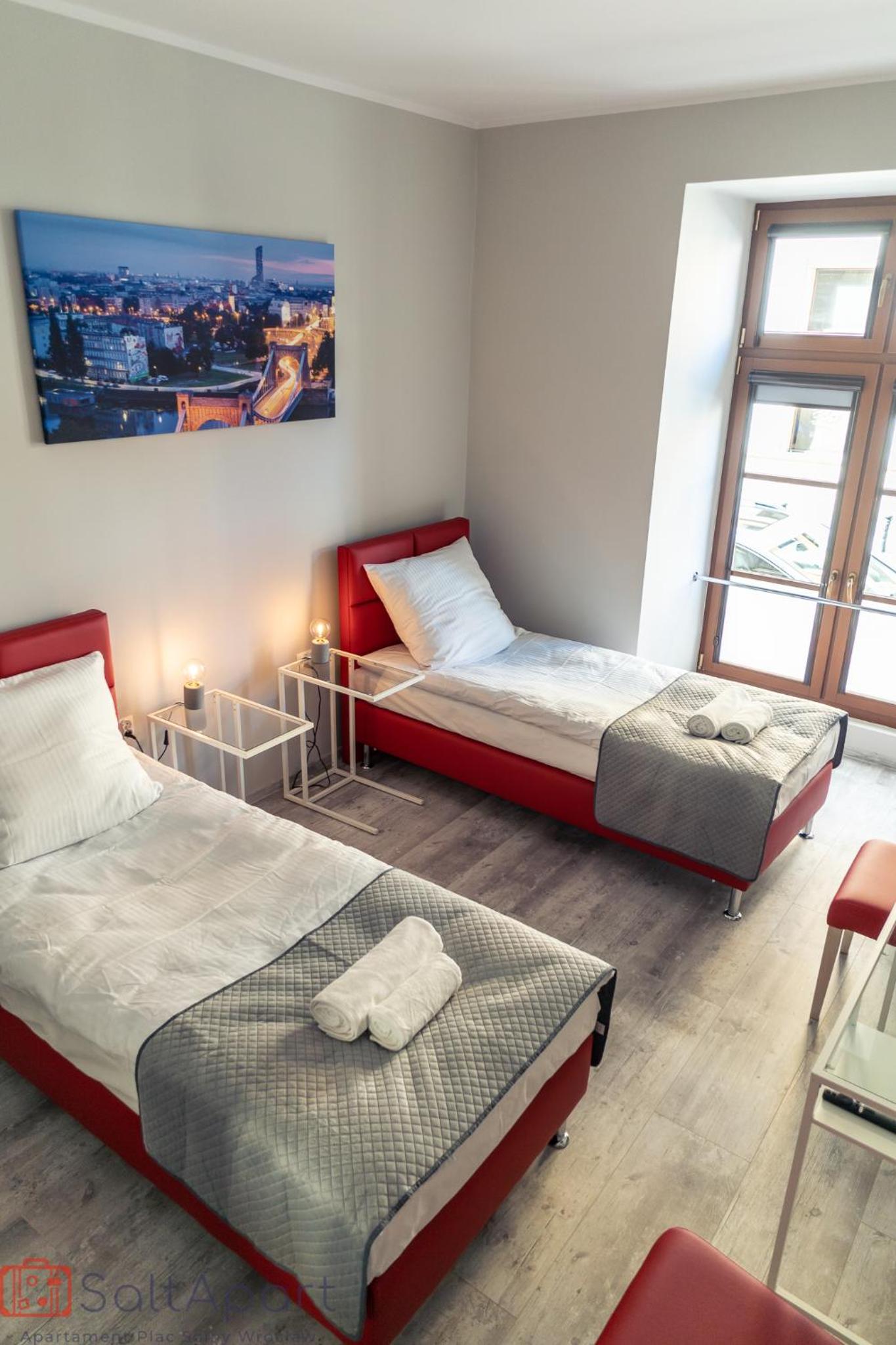 Double Room with Private Bathroom - Photo 34