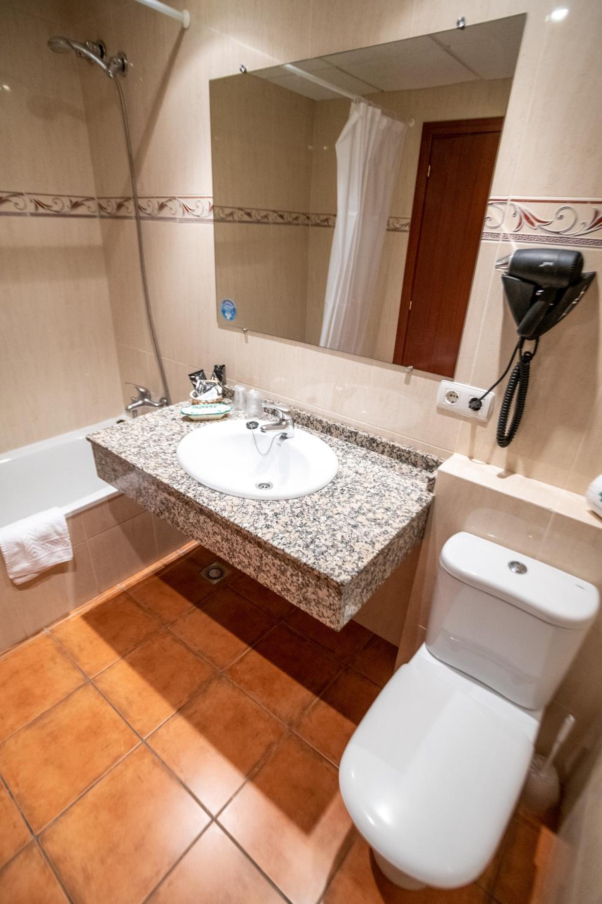 Habitación Doble o con Dos Camas