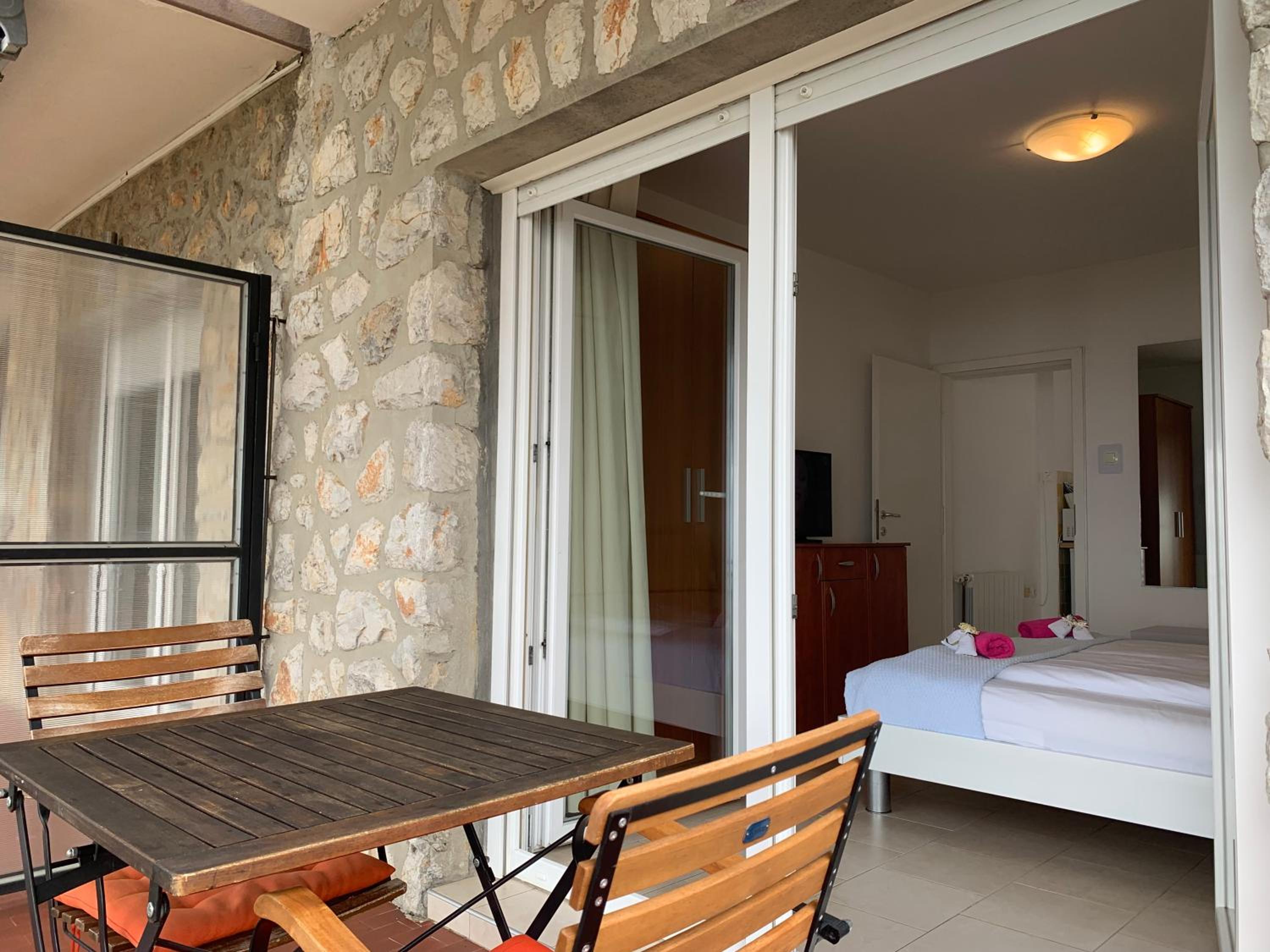 Apartment with Sea View - Photo 2
