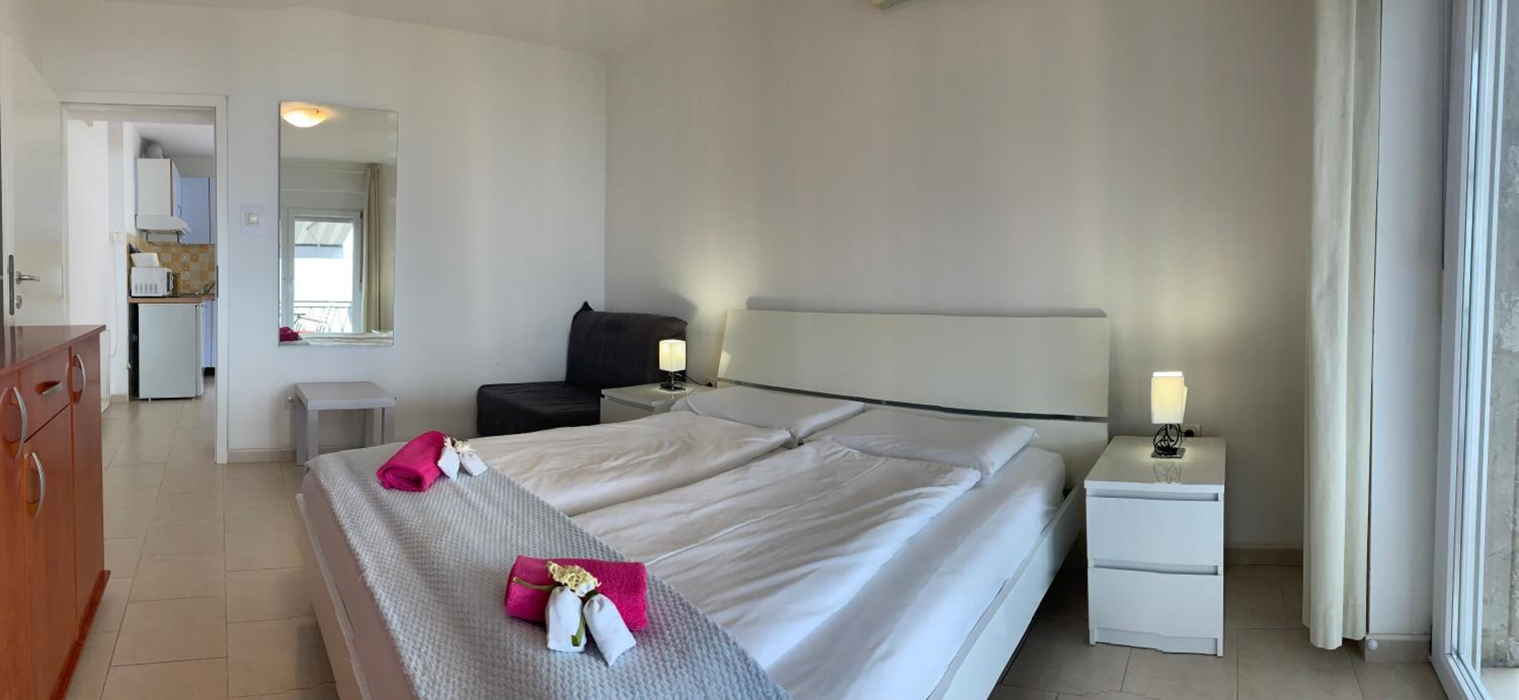 Apartment with Sea View - Photo 17
