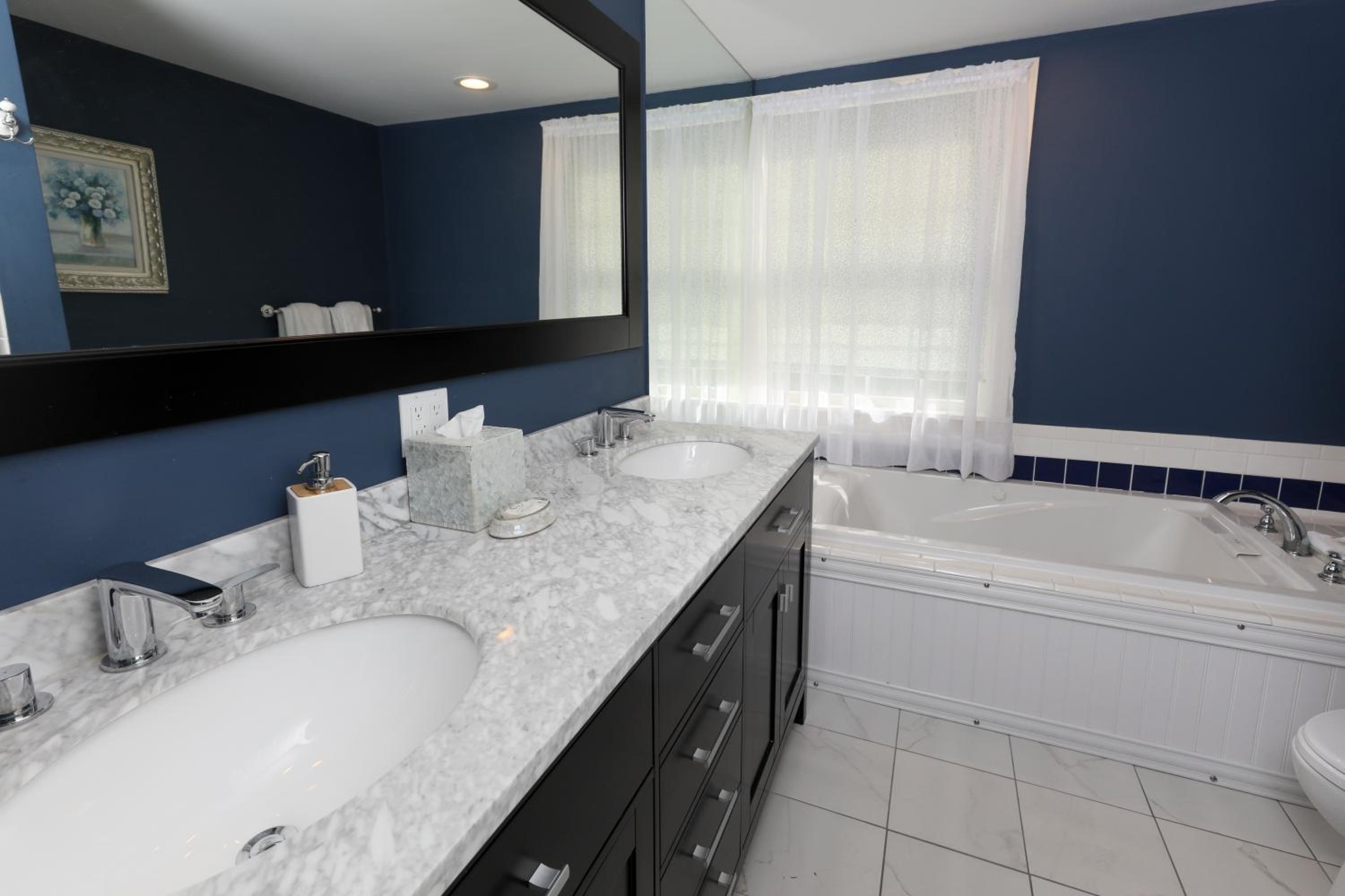 Hillside - One Bedroom House  - Photo 5