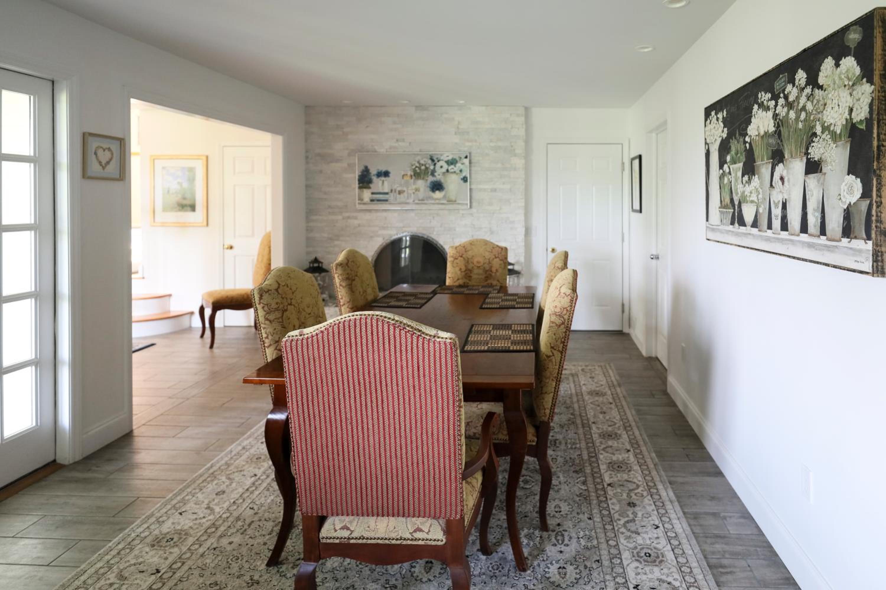 Hillside - One Bedroom House  - Photo 2