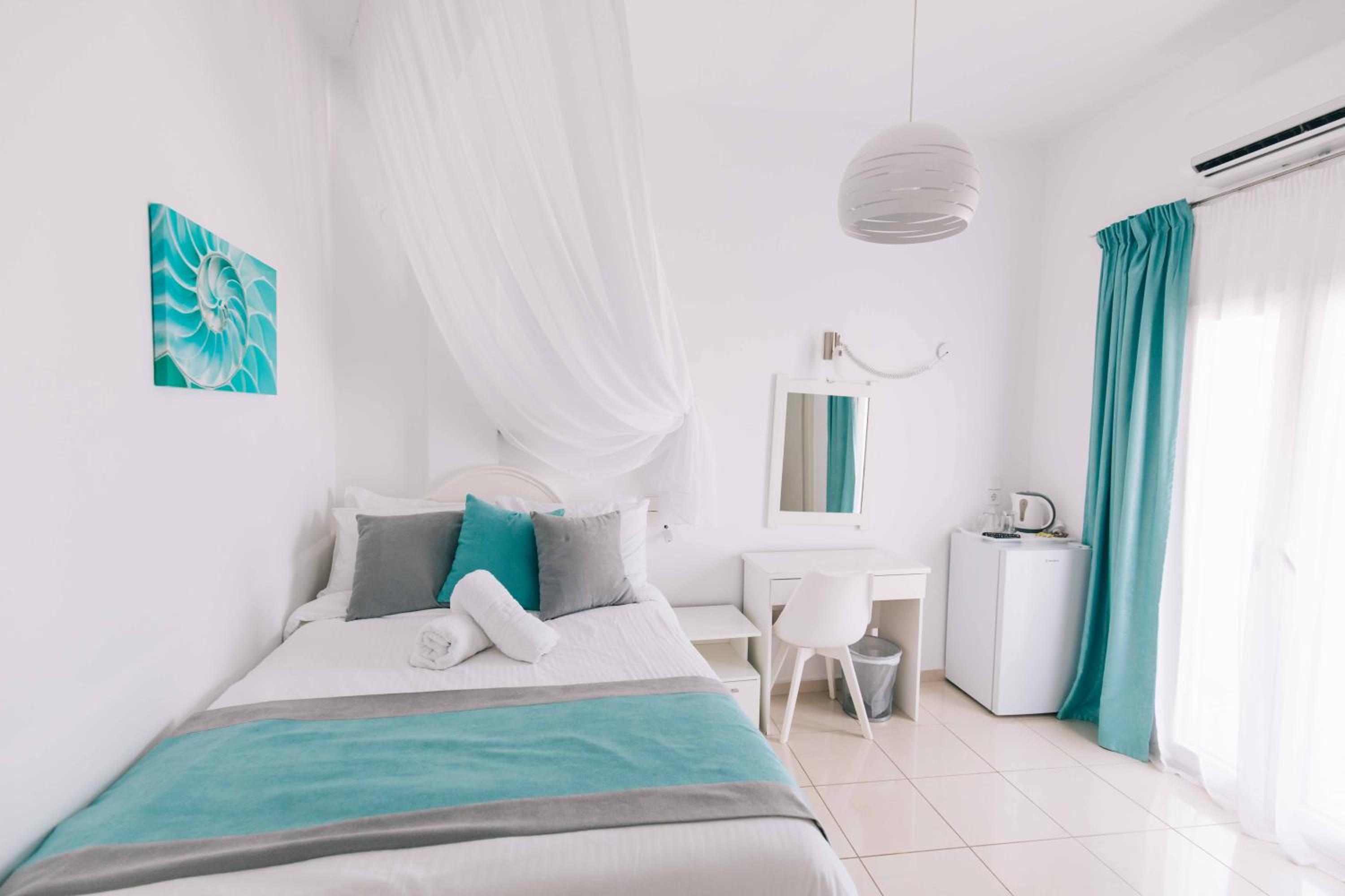 Triple Room with City View