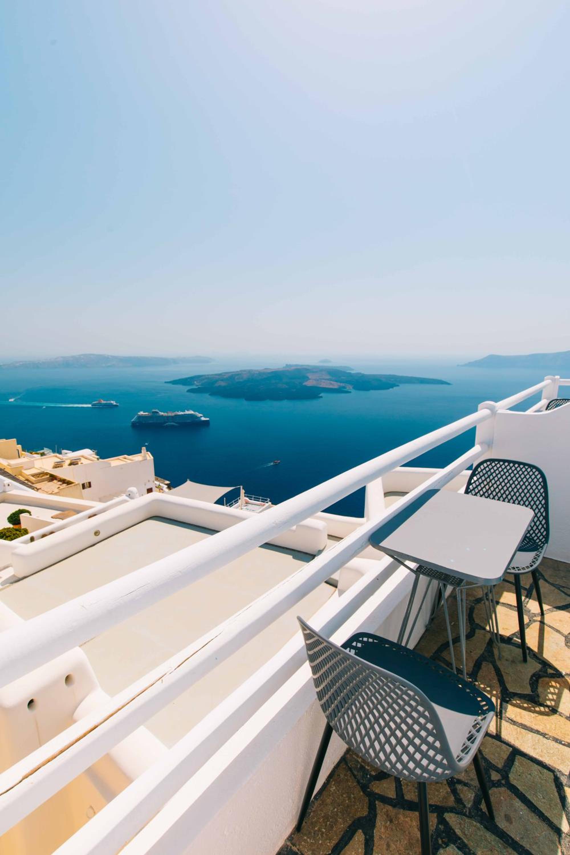 Double Room with Caldera View - Photo 2