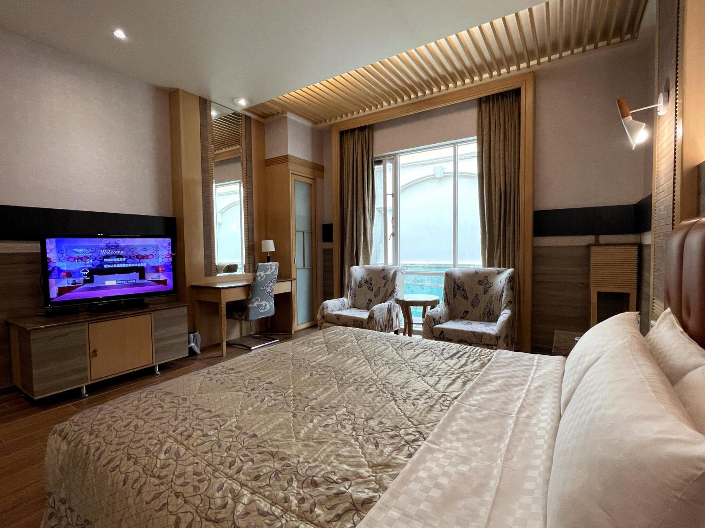 Economy Double Room - Photo 11