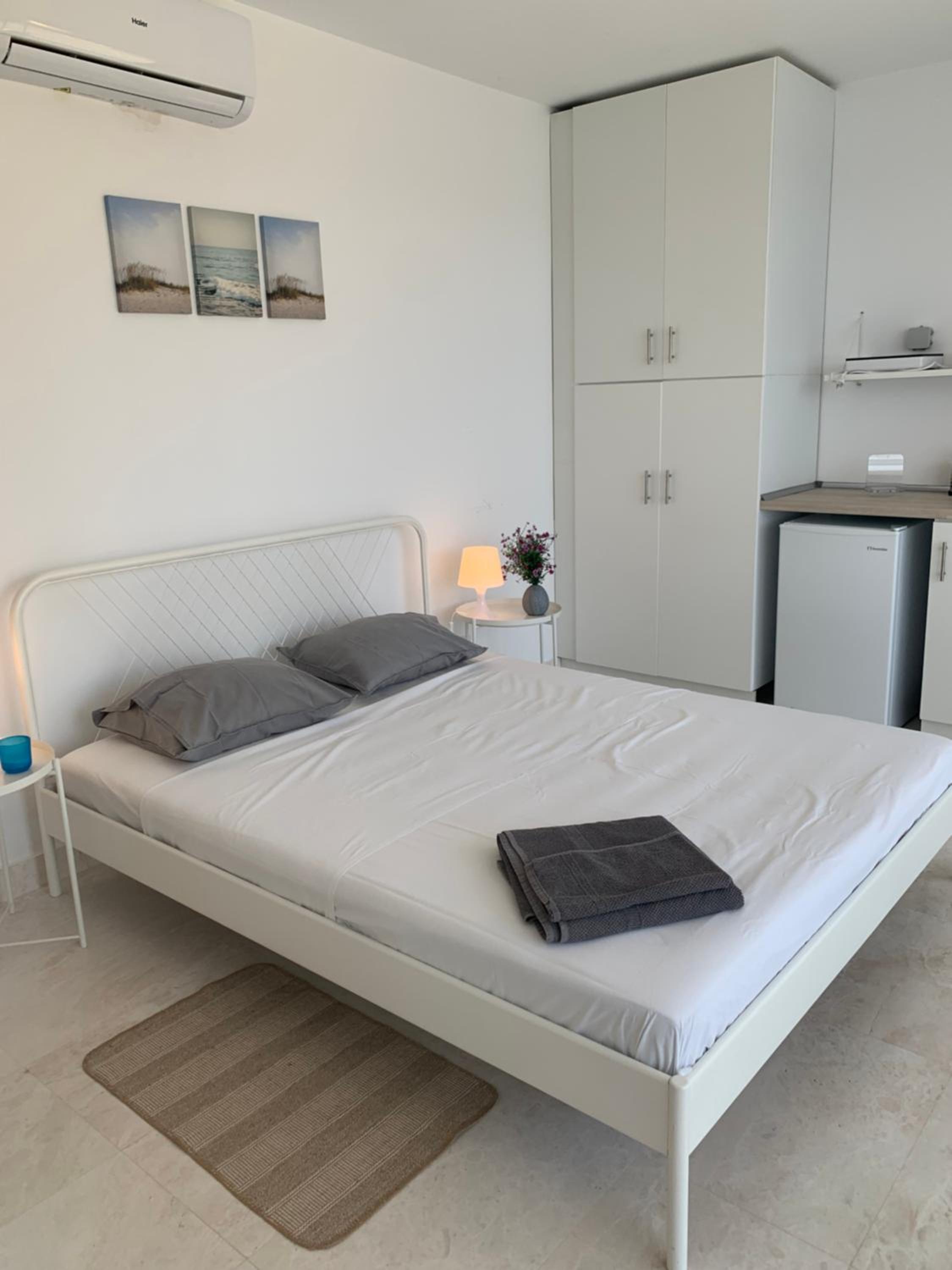 Studio Apartment with Sea View