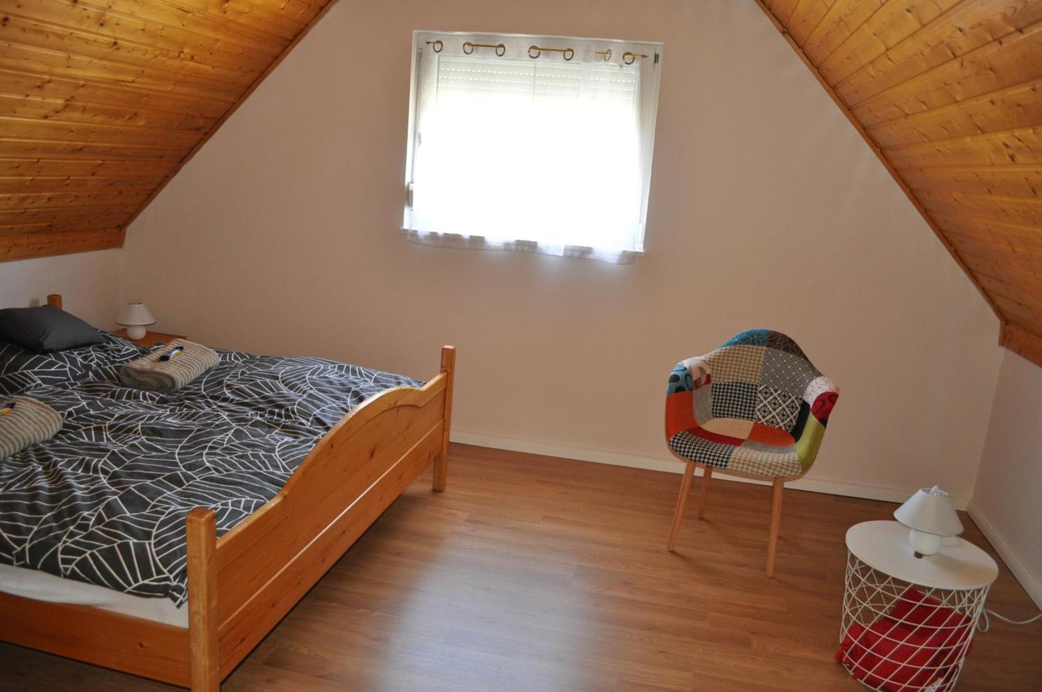 Six-Bedroom House photo 1