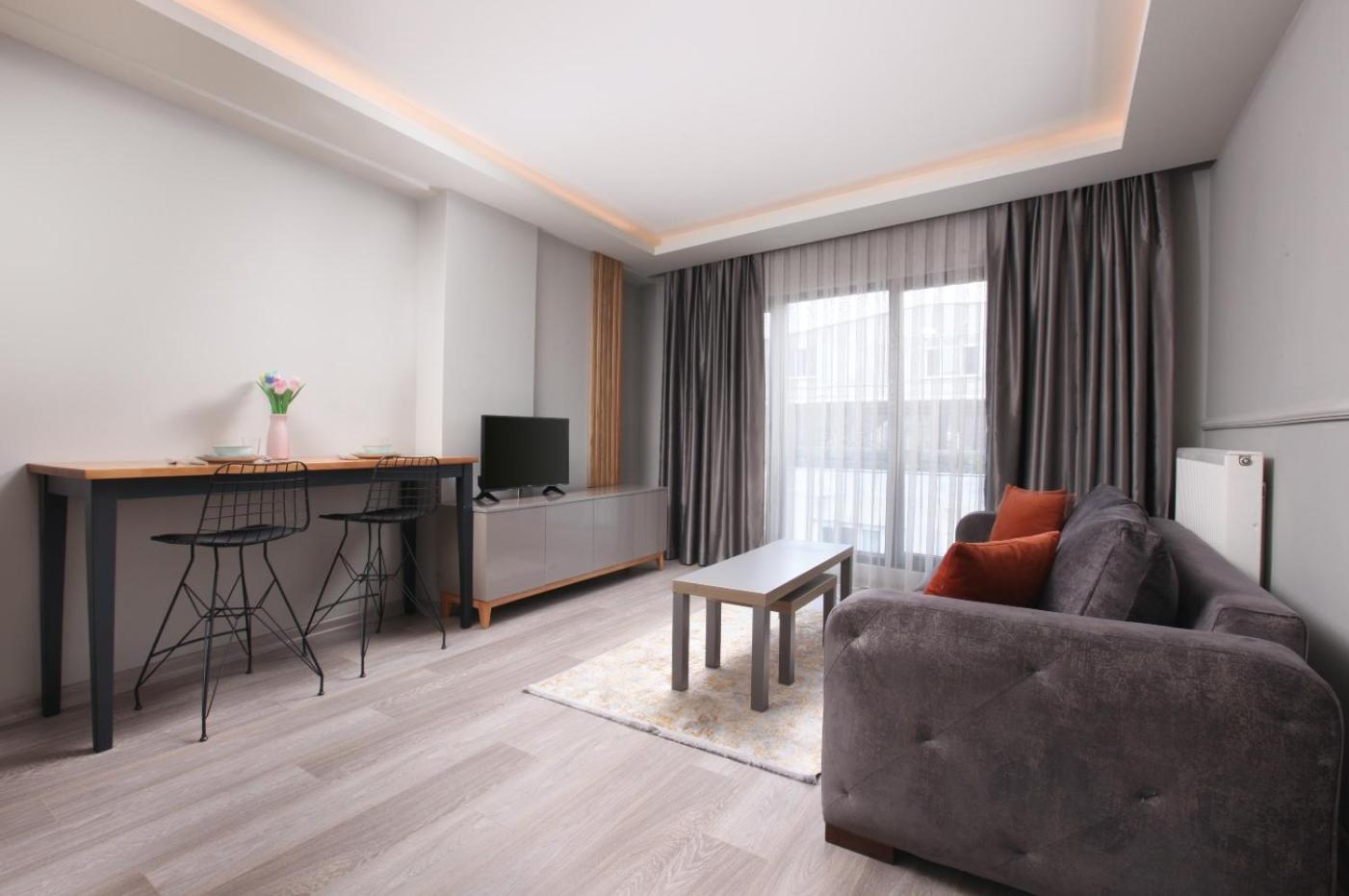 Deluxe Suite photo 3