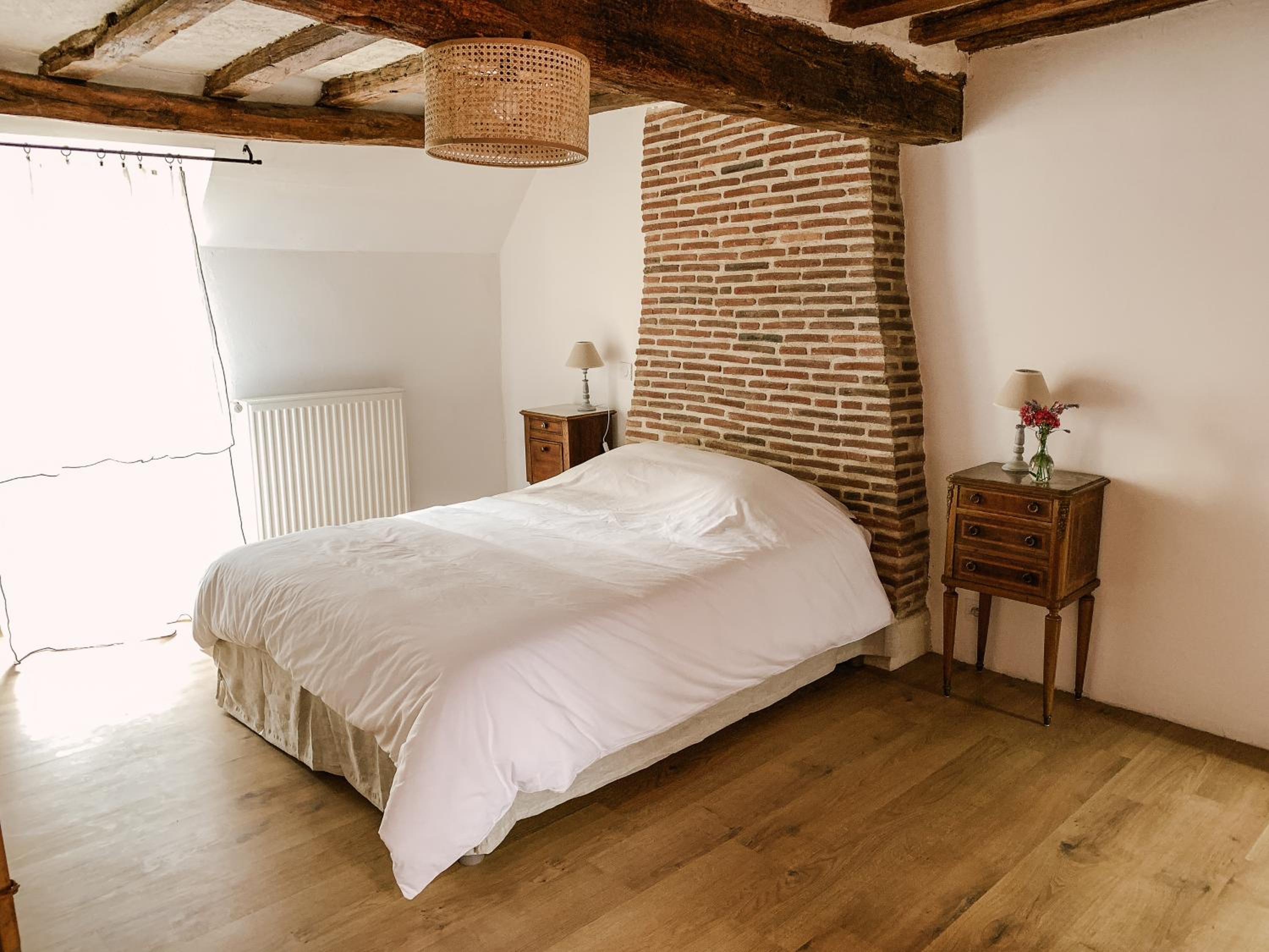 Two-Bedroom House - Photo 4