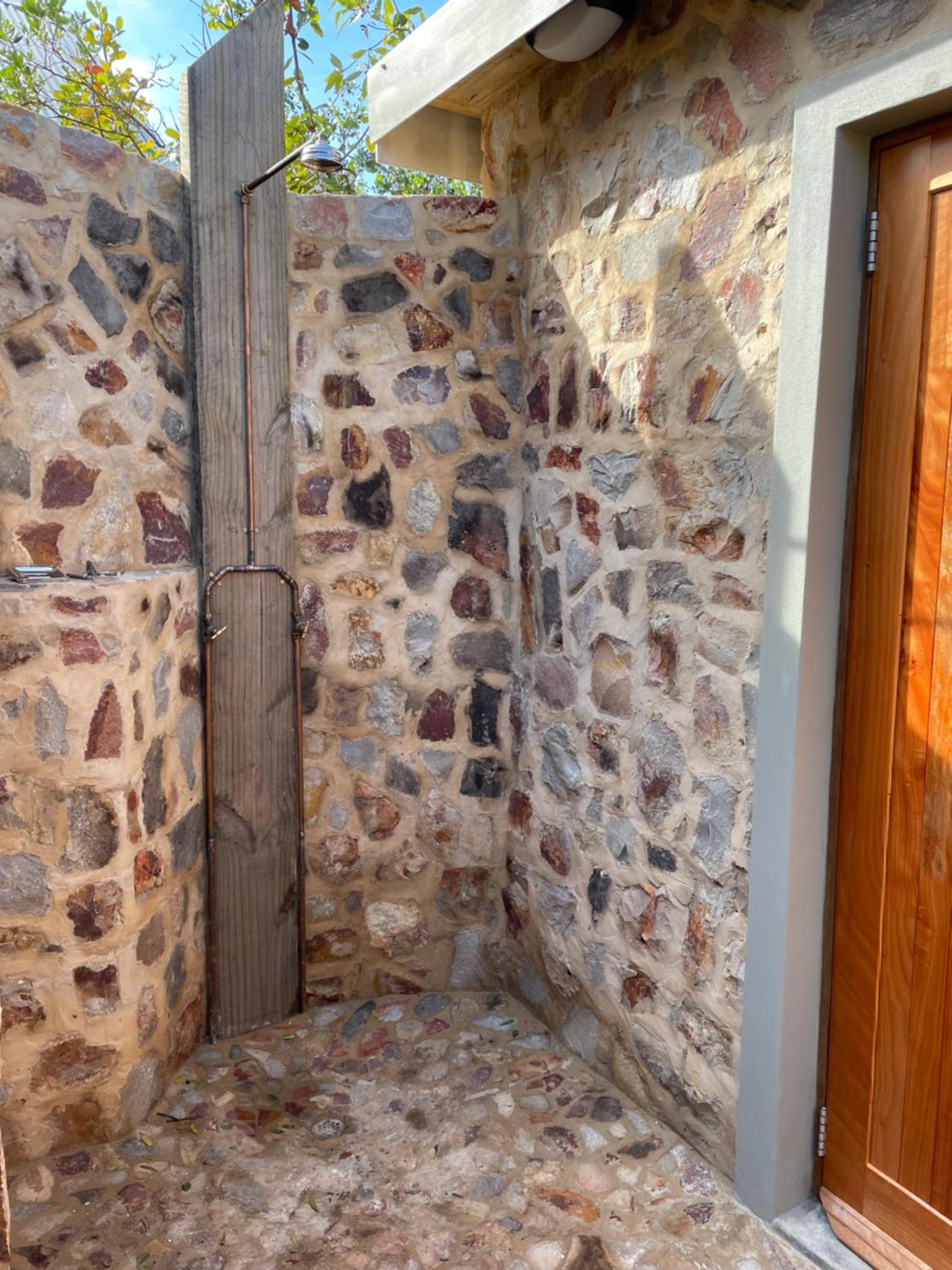 Two-Bedroom House - Photo 2