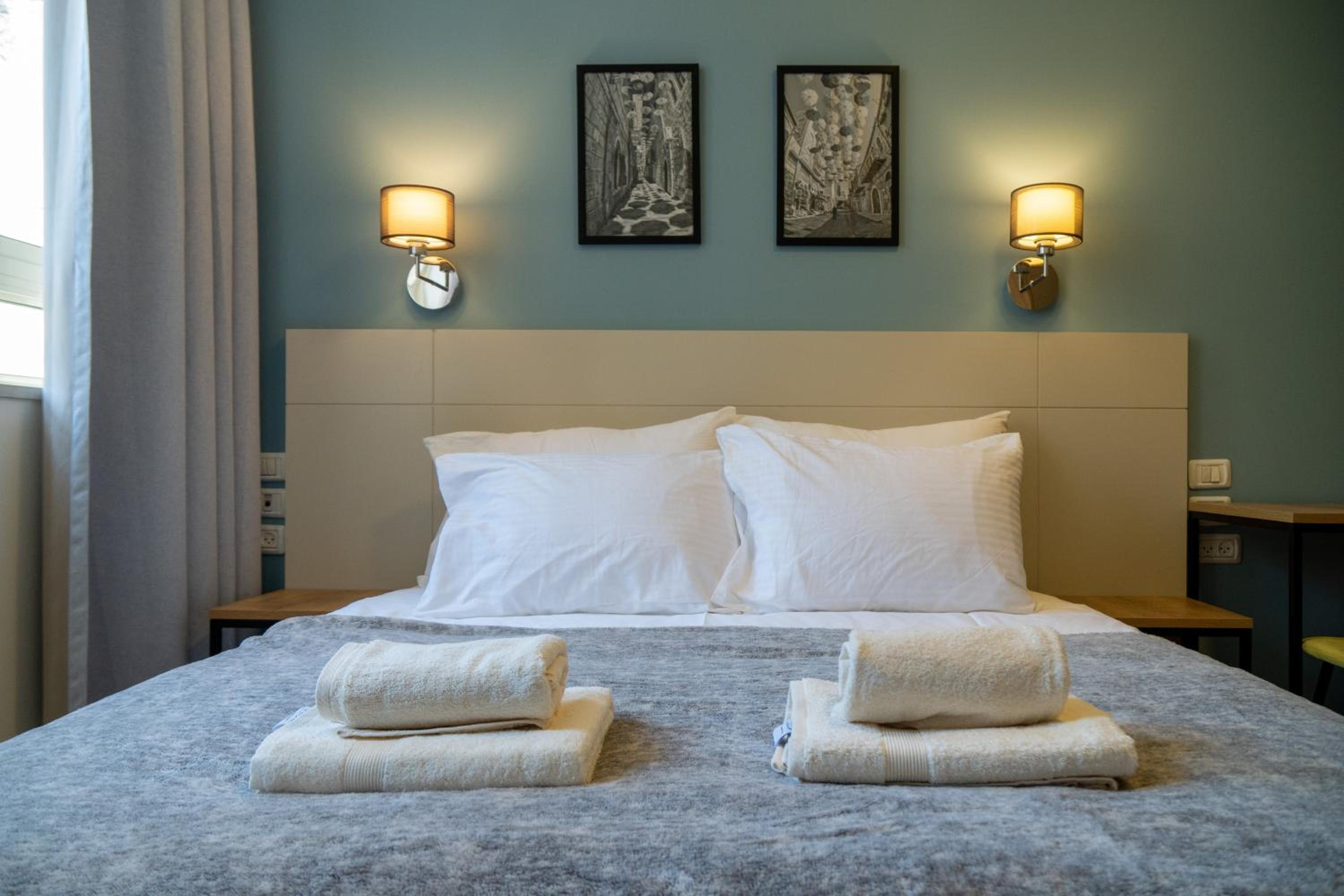 Terrace Room - Photo 2