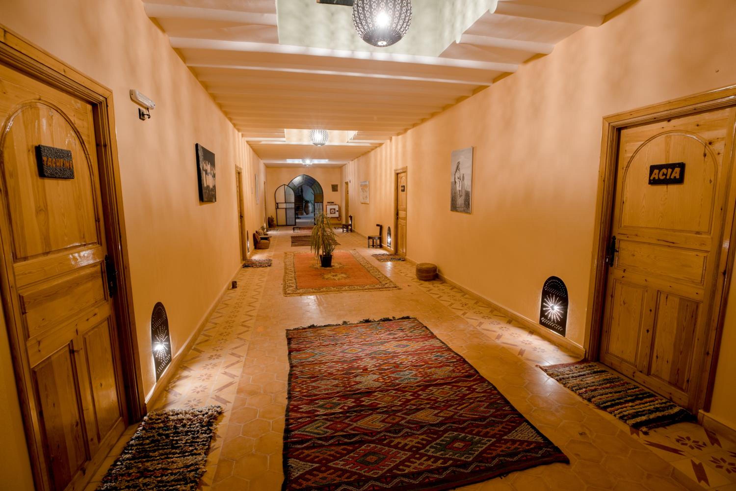 Suite - Photo 1