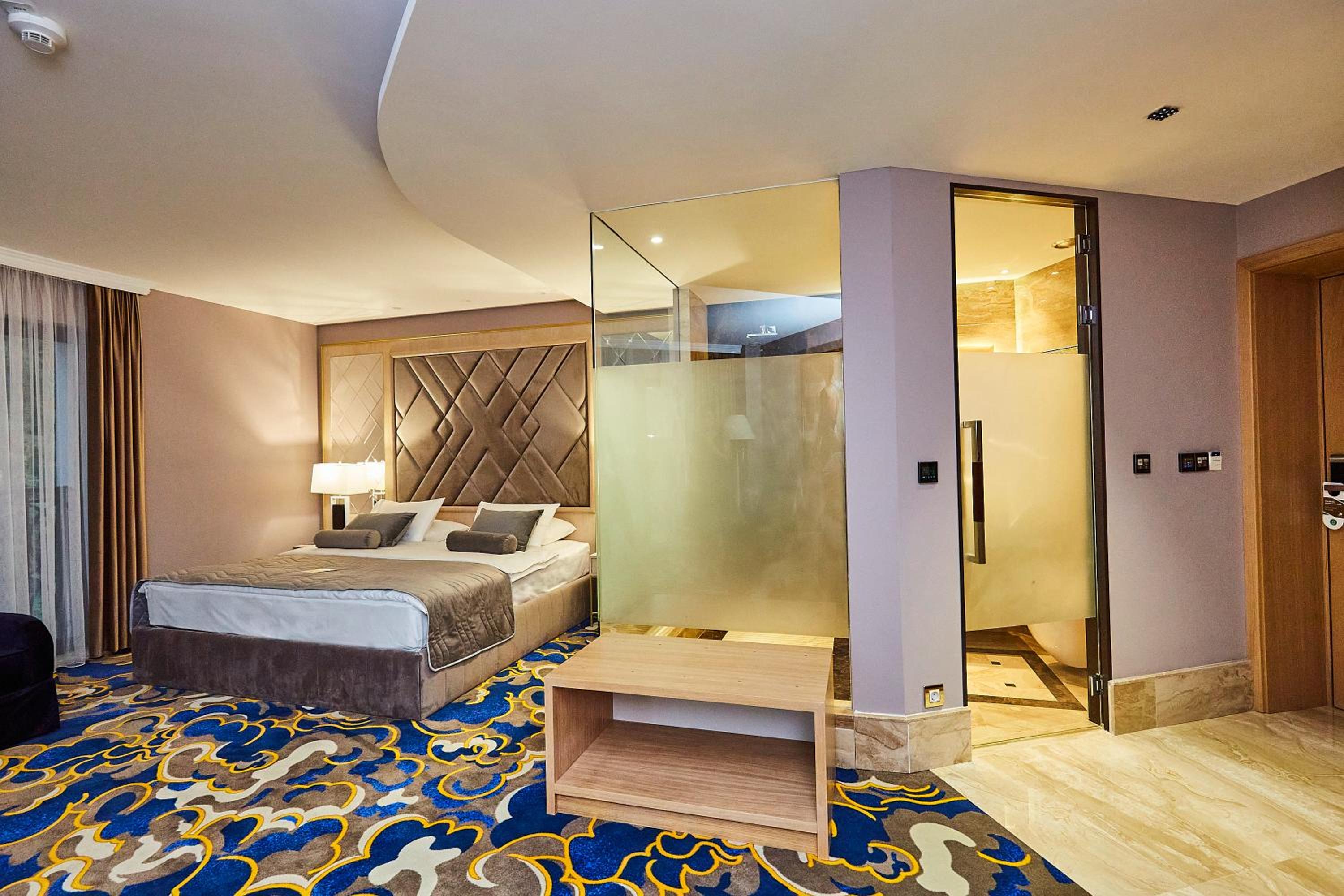 Double Room with Extra Bed photo 3