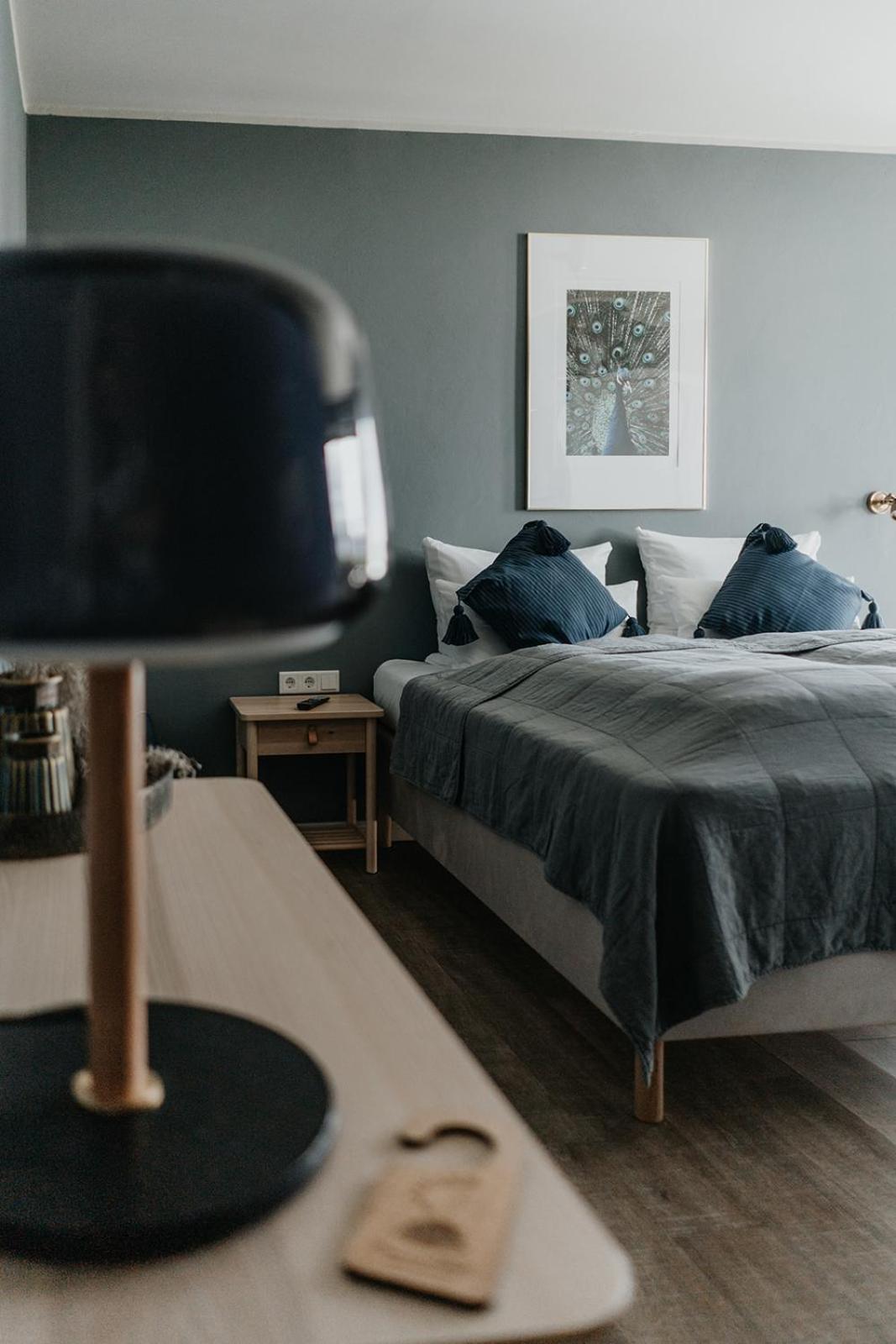 Large Double Room - Photo 1