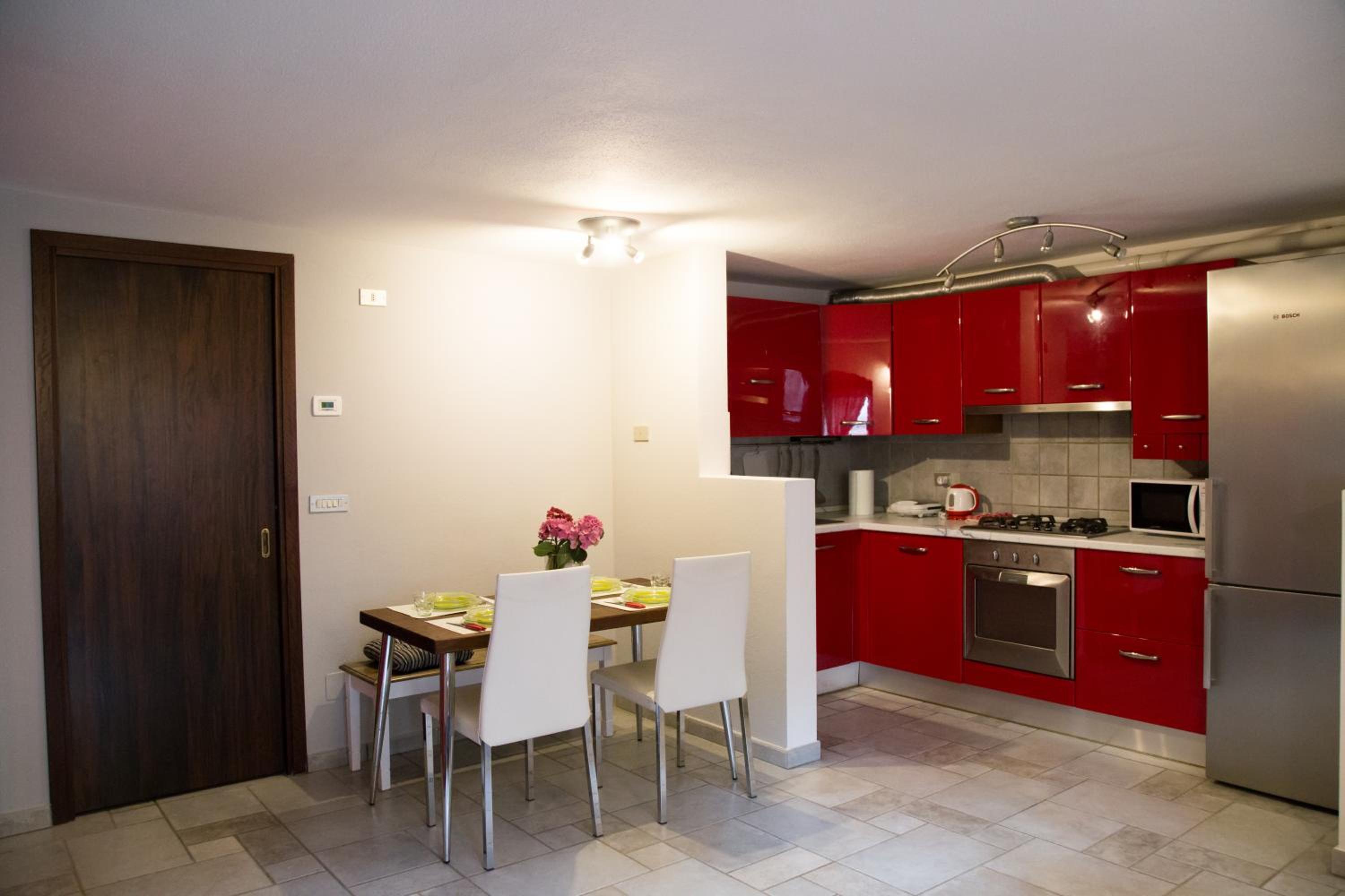 One-Bedroom Apartment - Photo 6