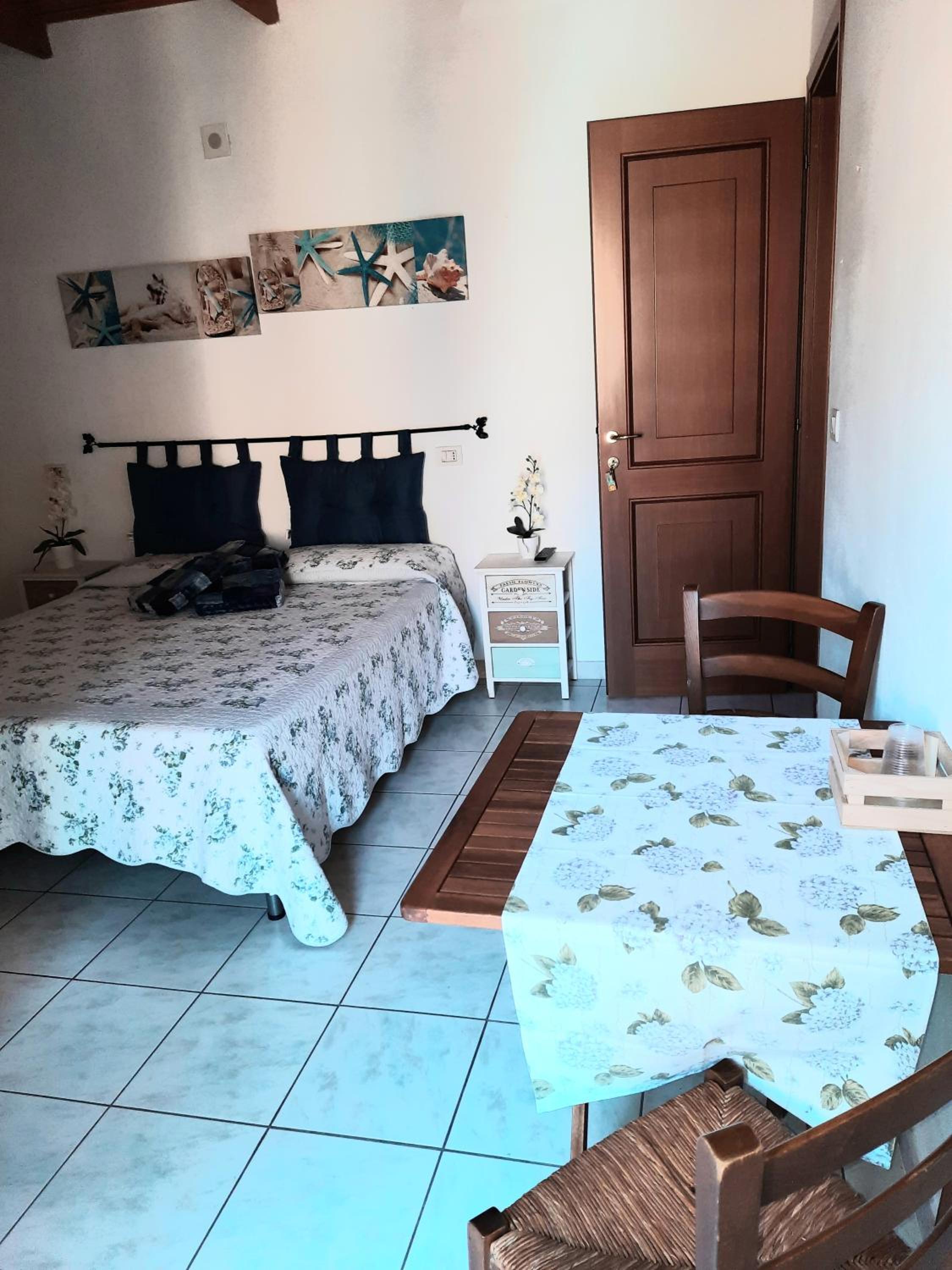 Double Room with Balcony and Sea View - Photo 7