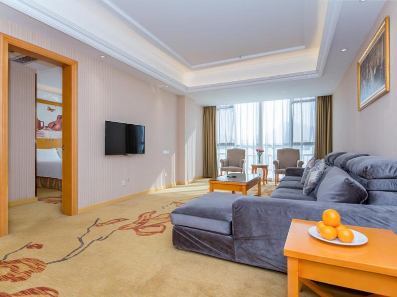 Deluxe Suite photo 2