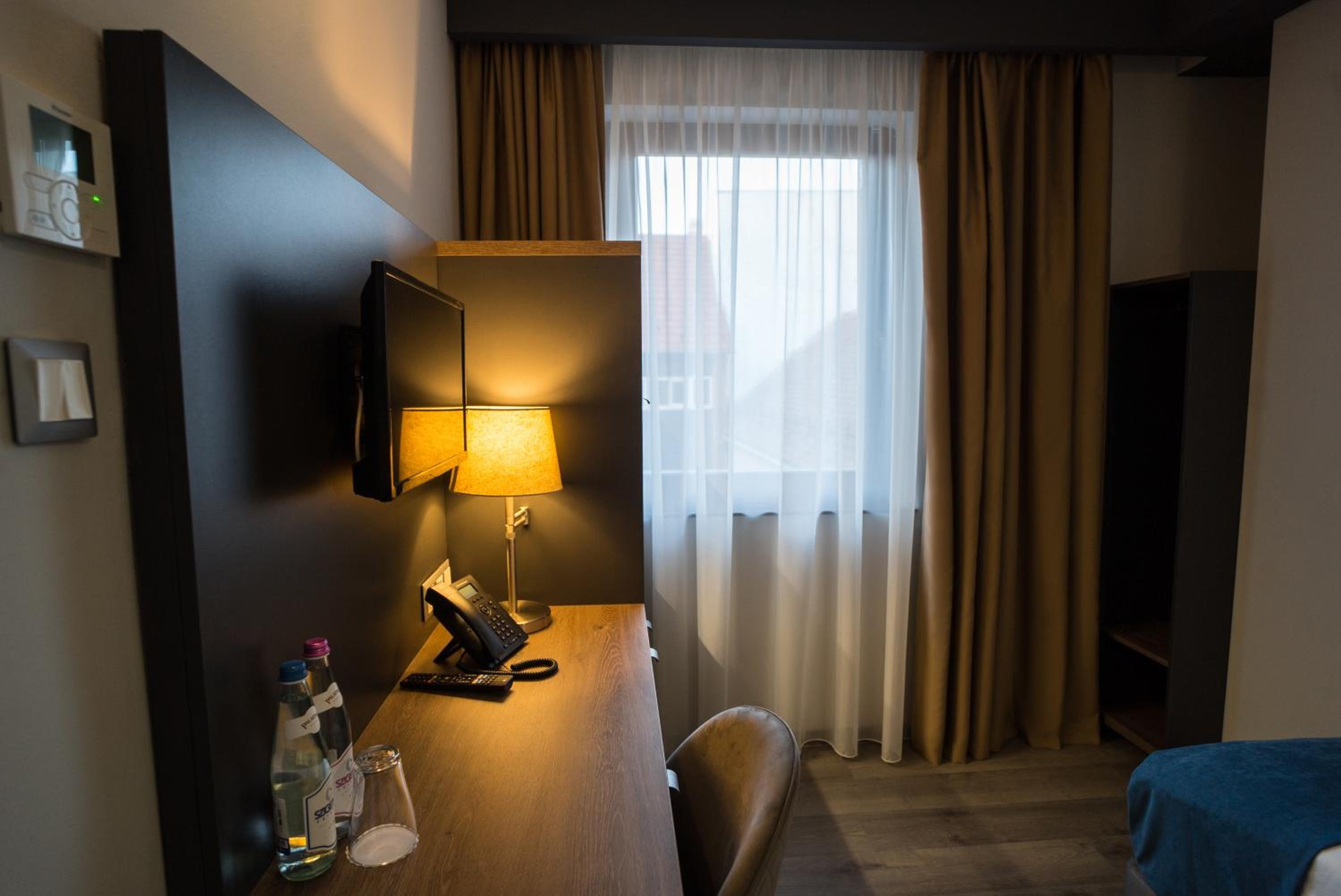 Single Room photo 3