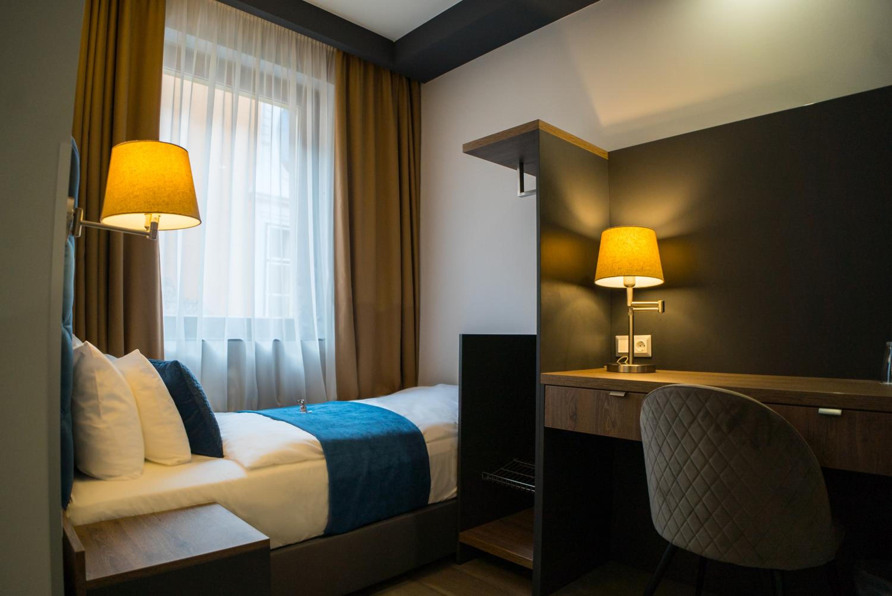 Quadruple Room - Photo 4