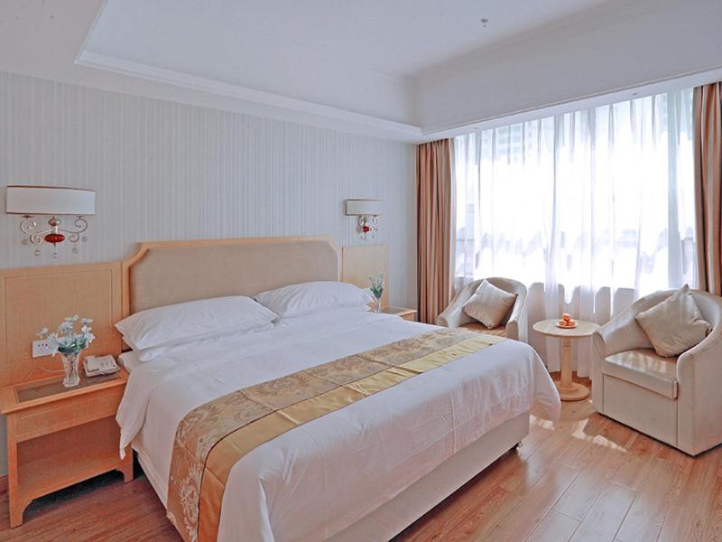 Superior King Room photo 1