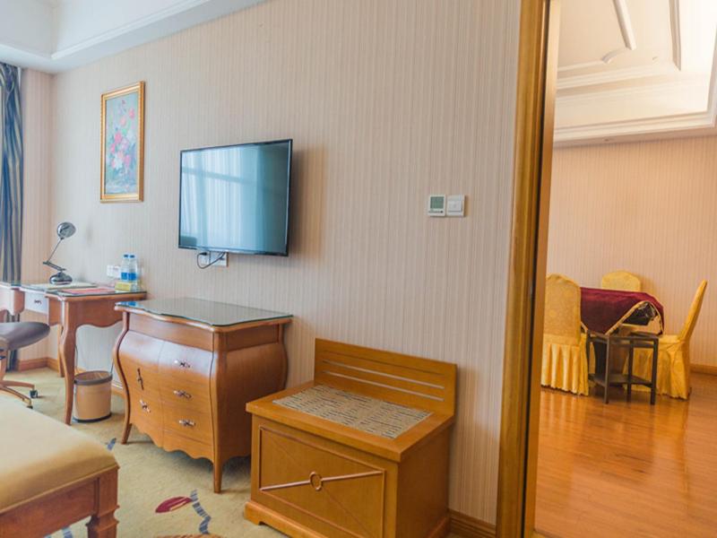 Deluxe Suite - Photo 1