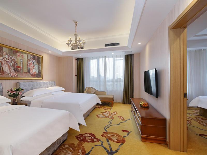 Twin Room with Audio photo 1