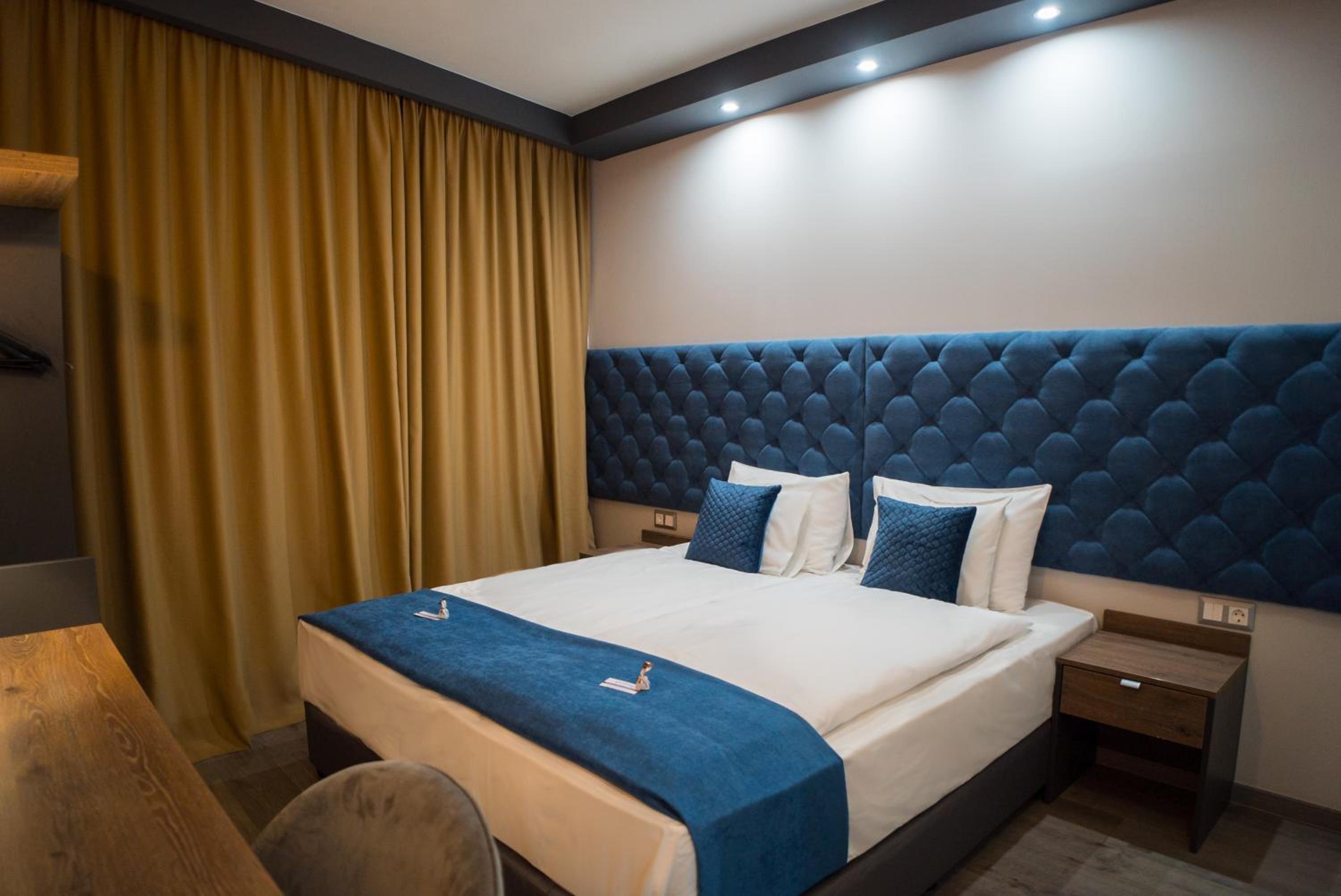Triple Room - Photo 2