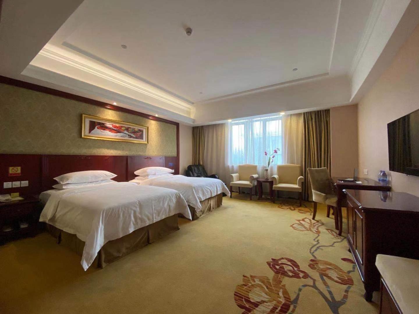 Standard Twin Room photo 2