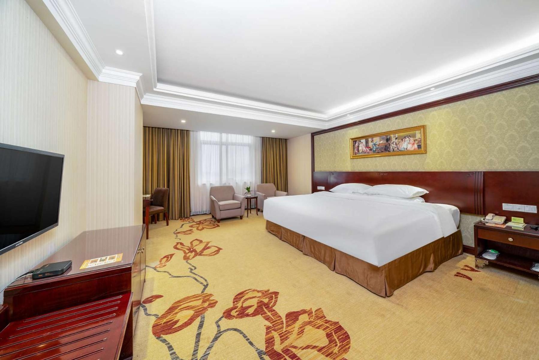 Standard King Room