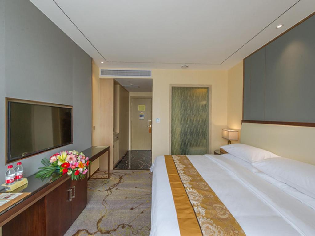 Superior King Room photo 2