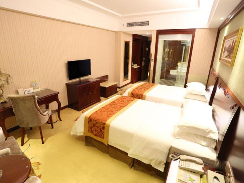 Deluxe Twin Room photo 2