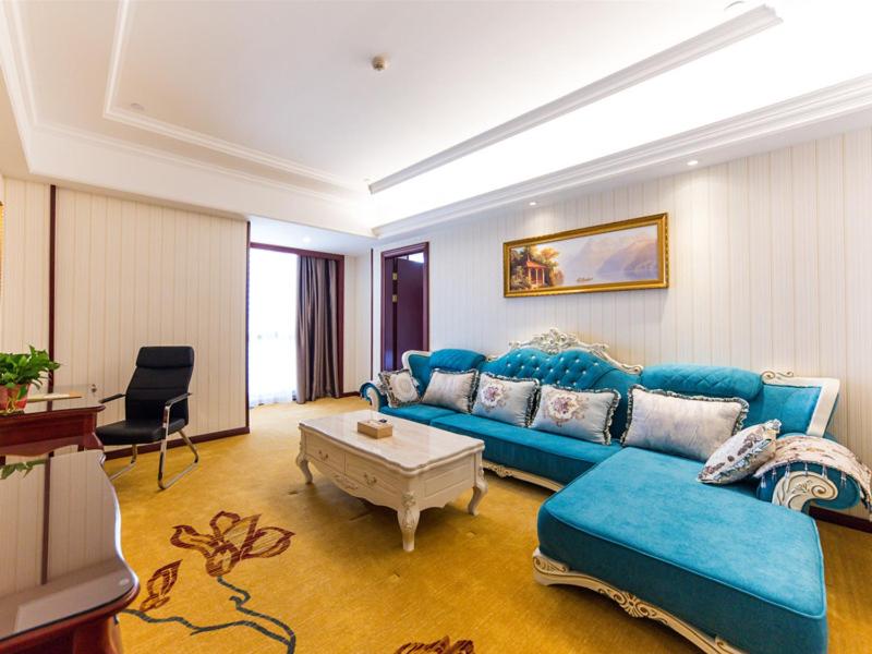 Excutive Suite