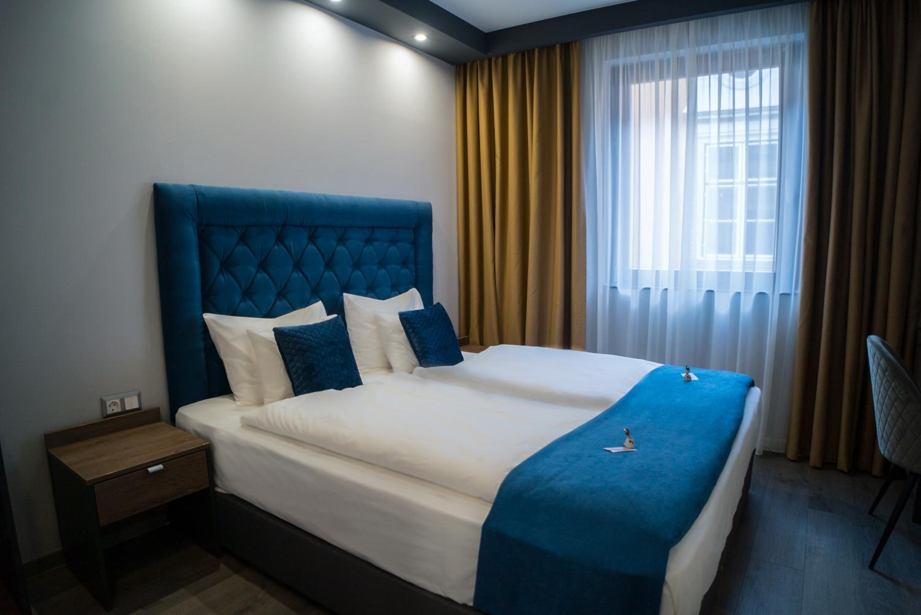 Standard Queen Room - Photo 1