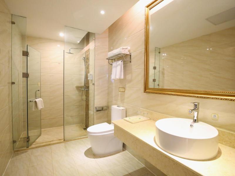 Pure King Room