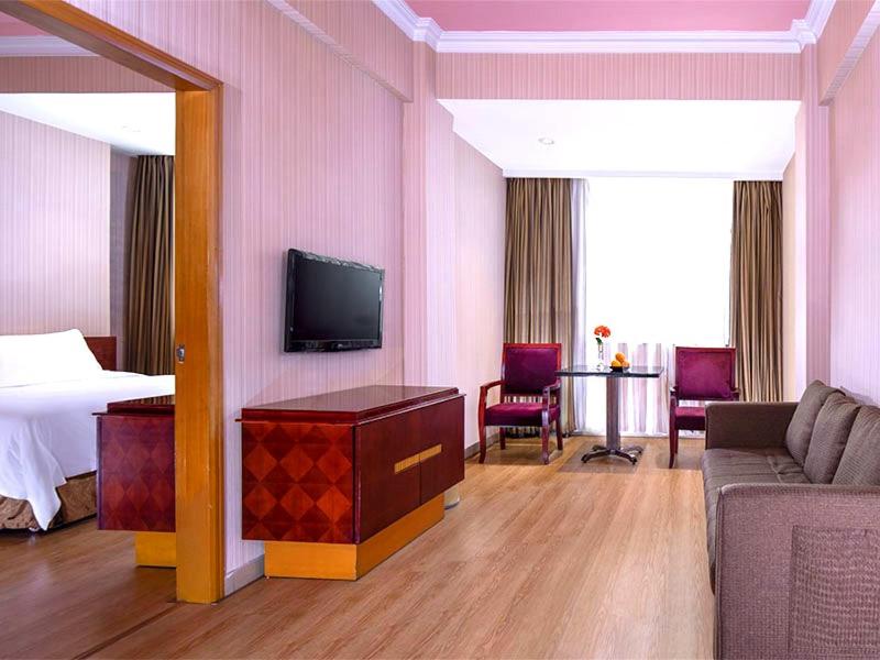 Deluxe Suite photo 2