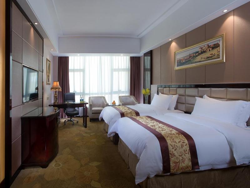 Deluxe Twin Room photo 3