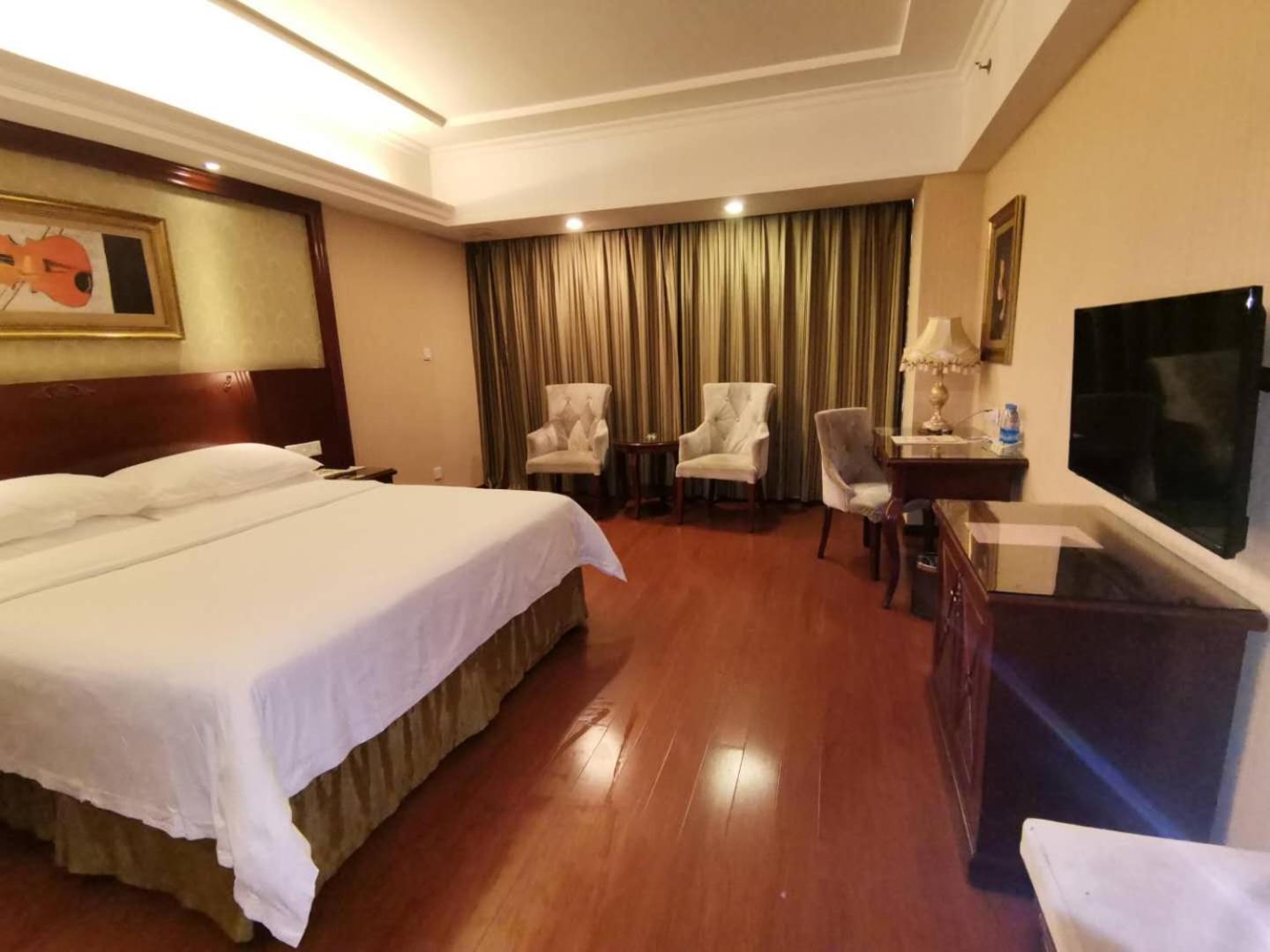Executive King Room