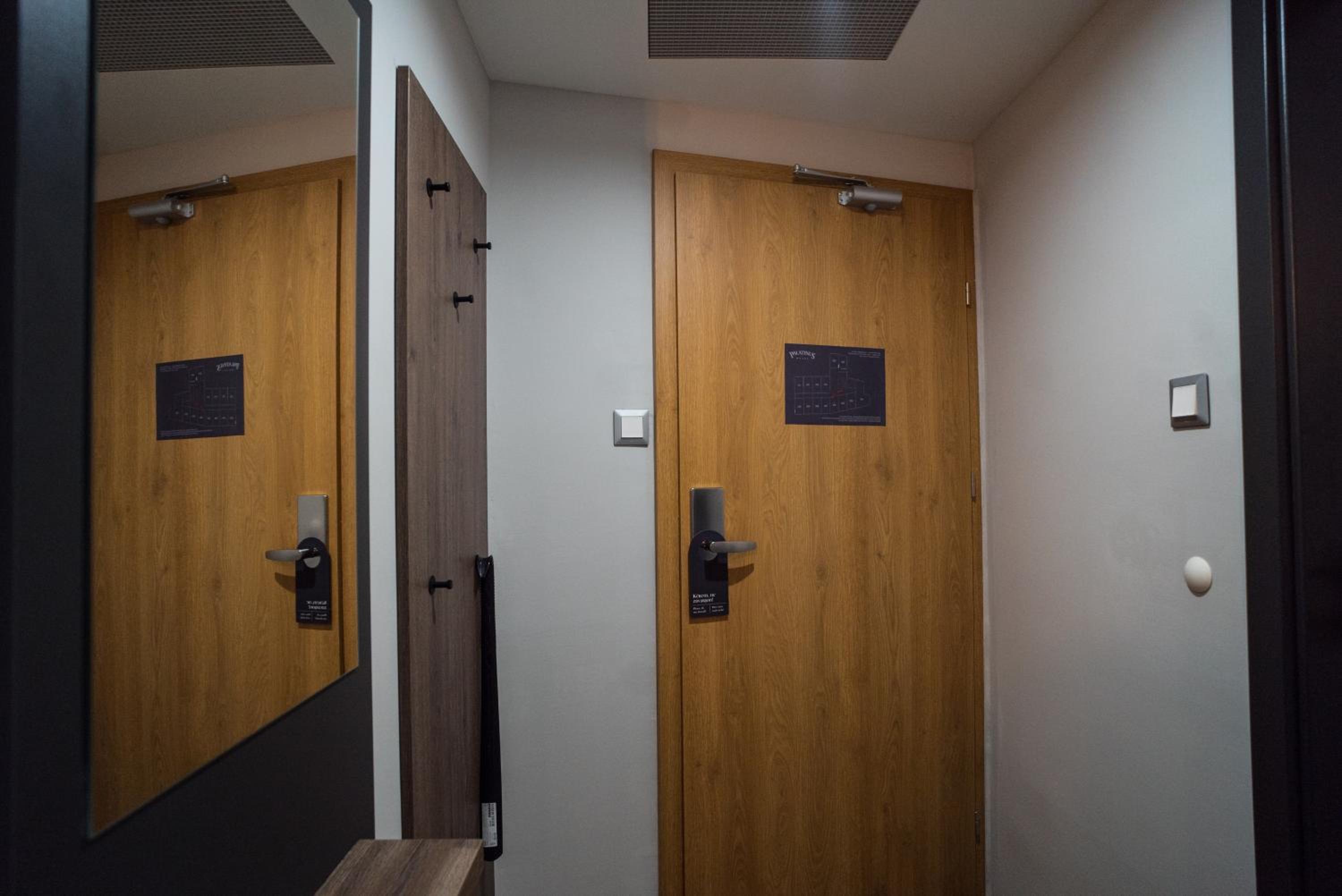 Twin Room - Photo 5