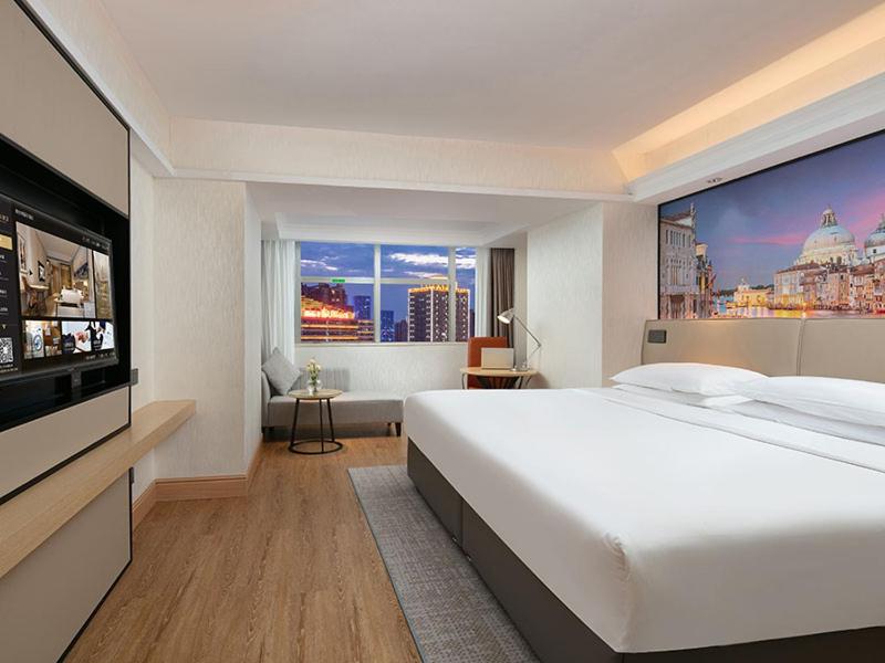 Standard King Room photo 1