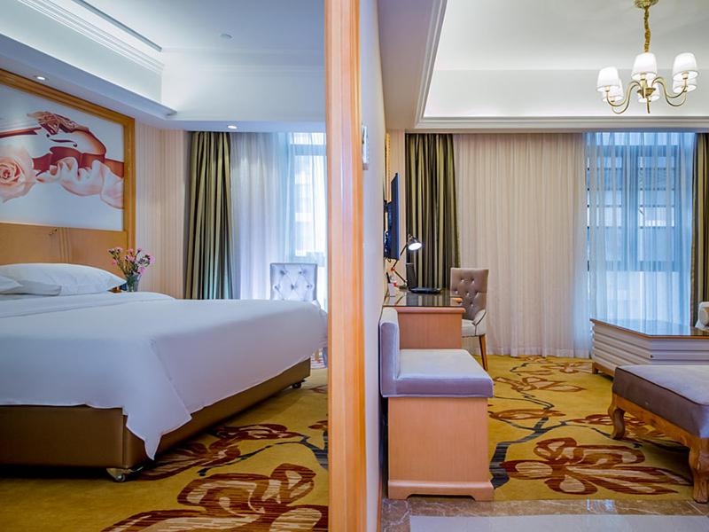 Superior King Room photo 1