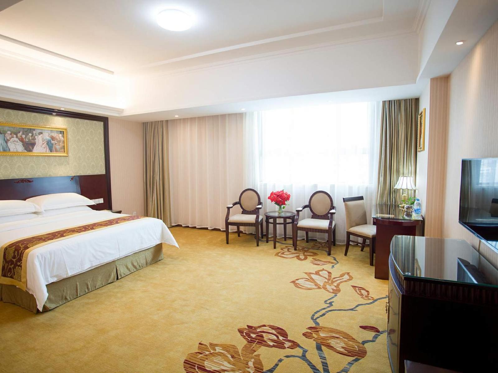 Superior King Room photo 1