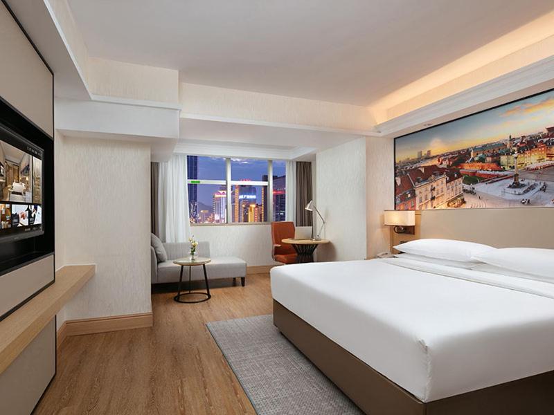 Standard King Room photo 2