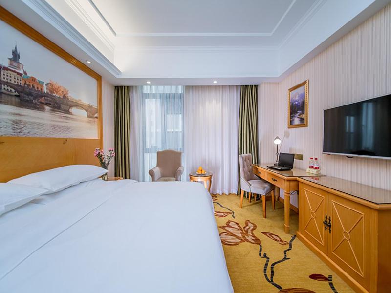 Superior King Room photo 2