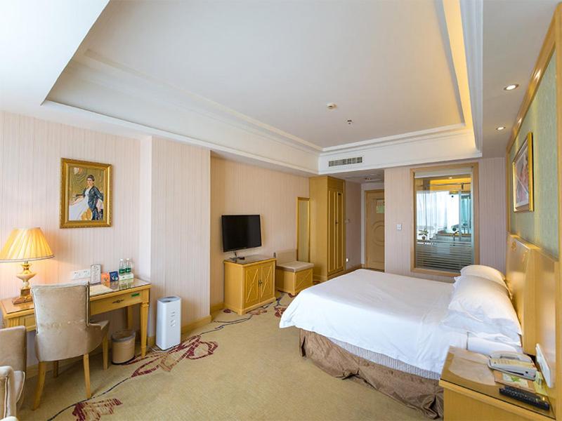 Executive King Room