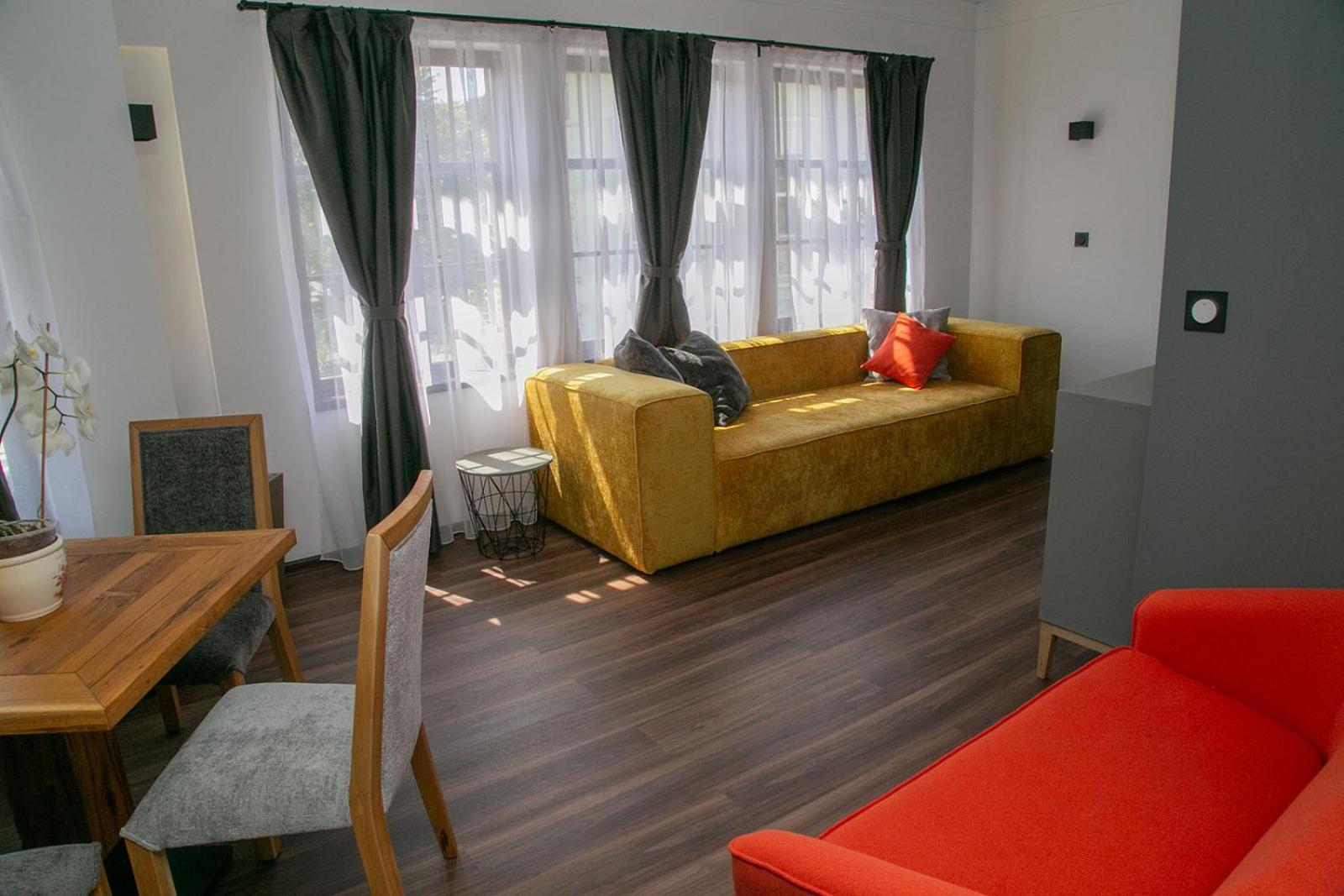 One-Bedroom Apartment - Photo 5