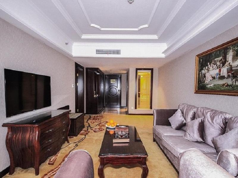 Deluxe Suite