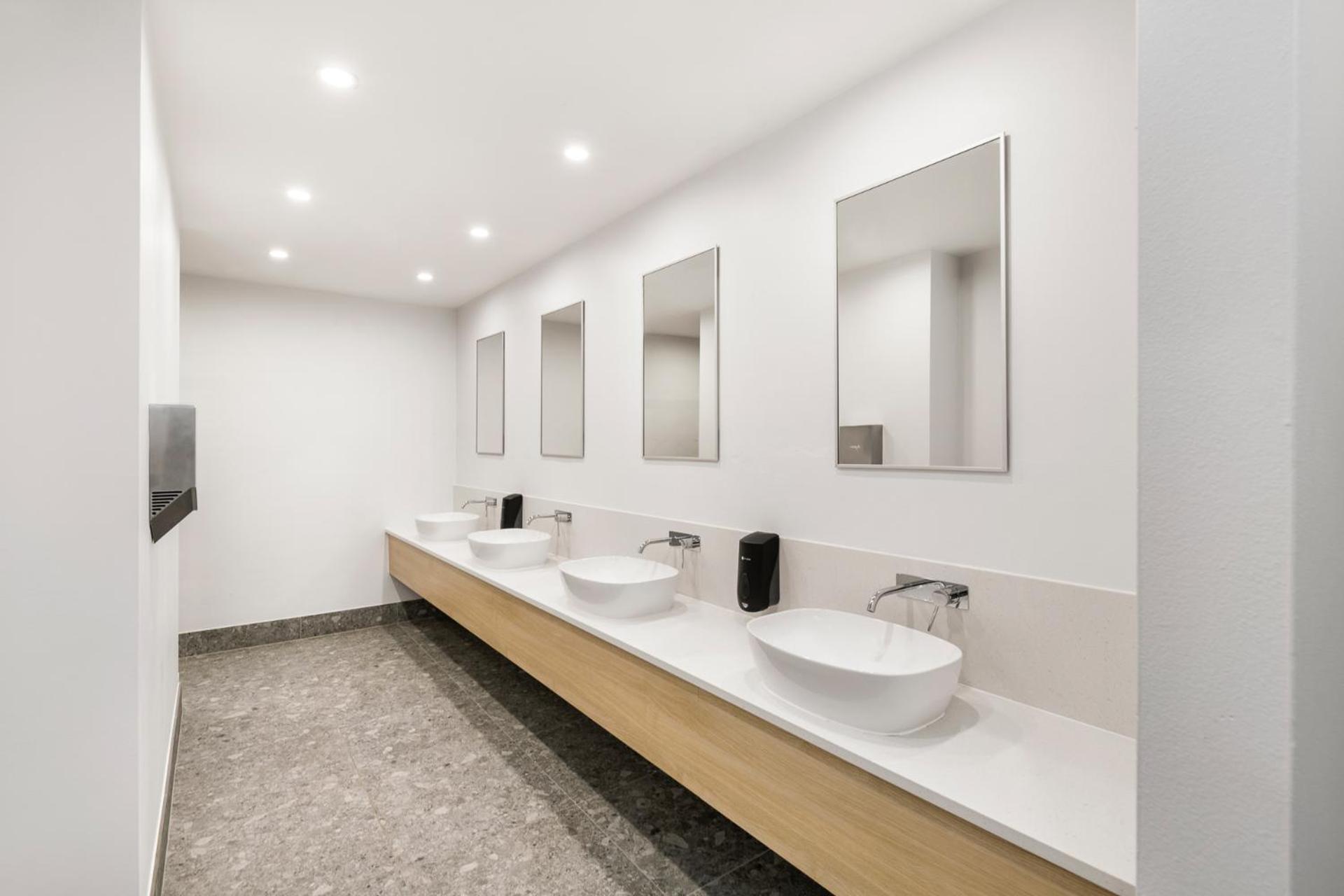 Queen Plus 2 Balcony with Shared Bathroom