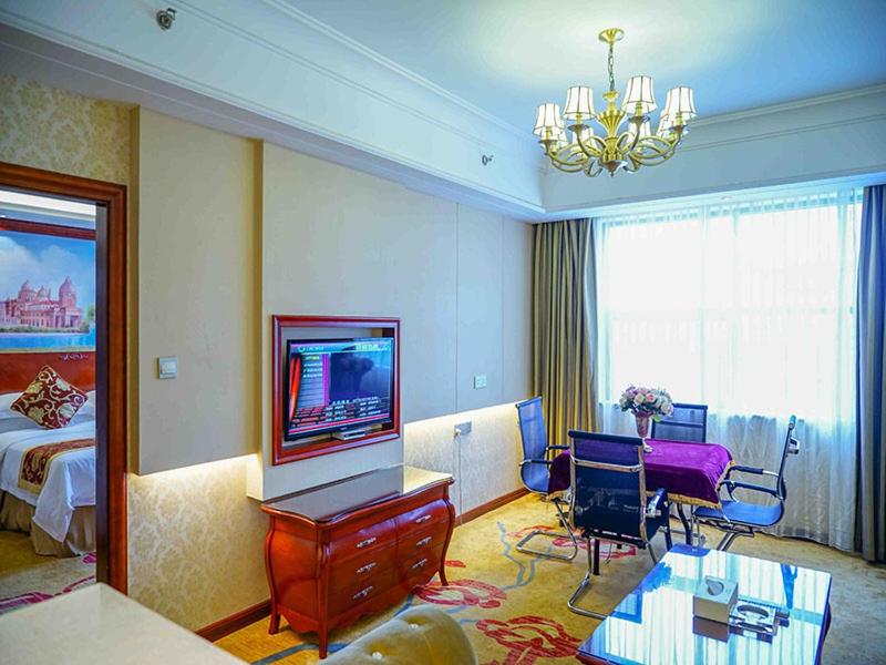 Deluxe Suite