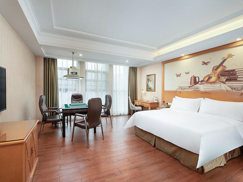 Double Room with Mah-jongg Table